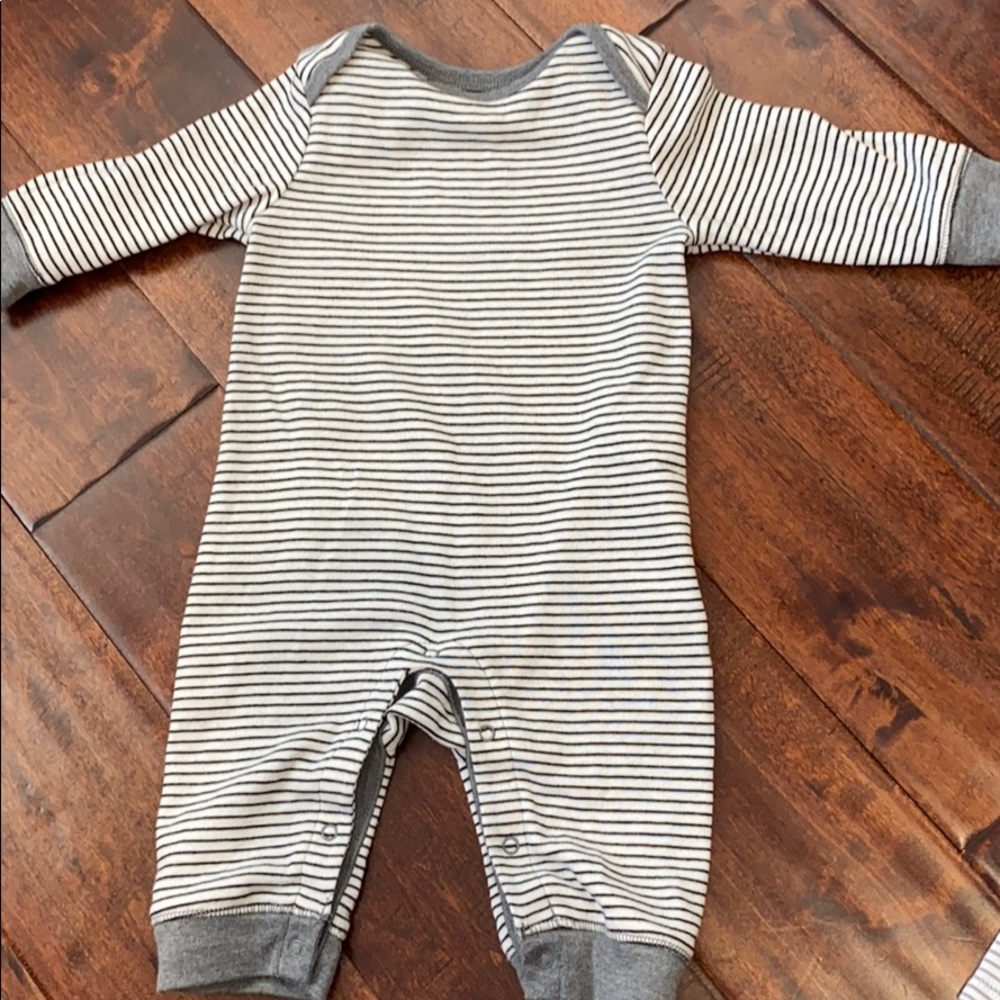 Old Navy Sleep & Play